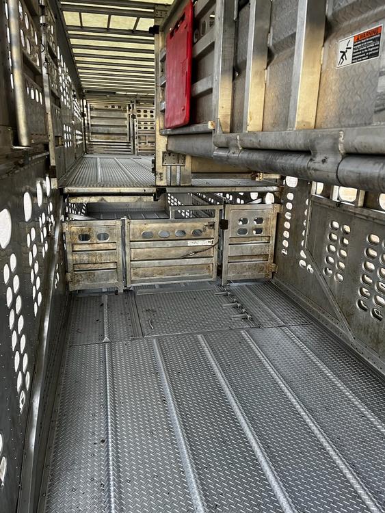Livestock Network | Cattle Trailers For Sale | Cattle Trucking Jobs ...