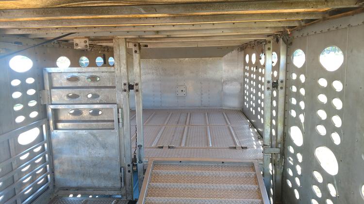 Livestock Network | Cattle Trailers For Sale | Cattle Trucking Jobs ...