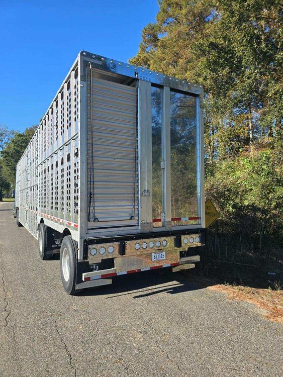 Livestock Network | Cattle Trailers For Sale | Cattle Trucking Jobs ...